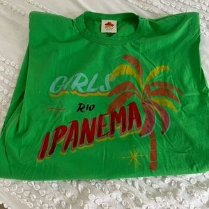 Farm rio shoulder pad tee size m